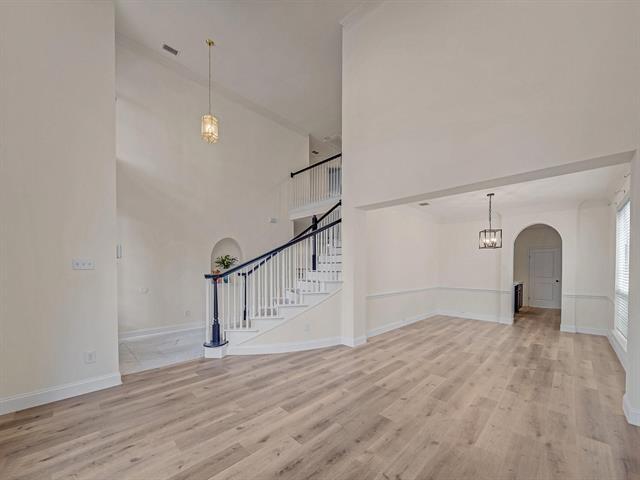 Building Photo - 3904 Evesham Dr