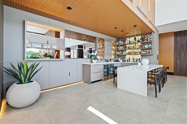 Building Photo - 655 Layne Blvd