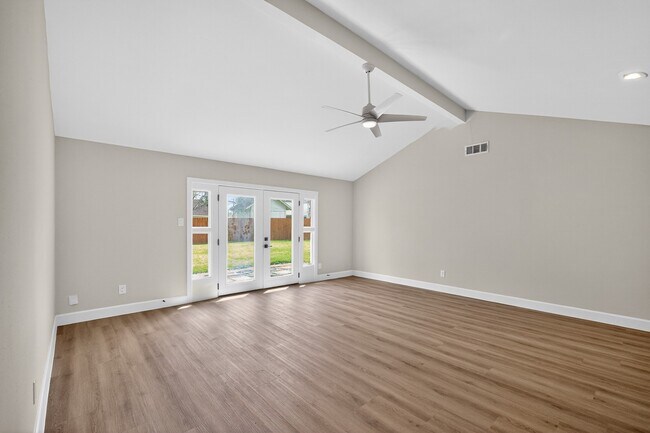 Building Photo - 5743 Ludington Dr