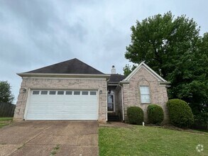 Building Photo - Renovated 3 Bedroom 2 Bath Home with 2 Car...