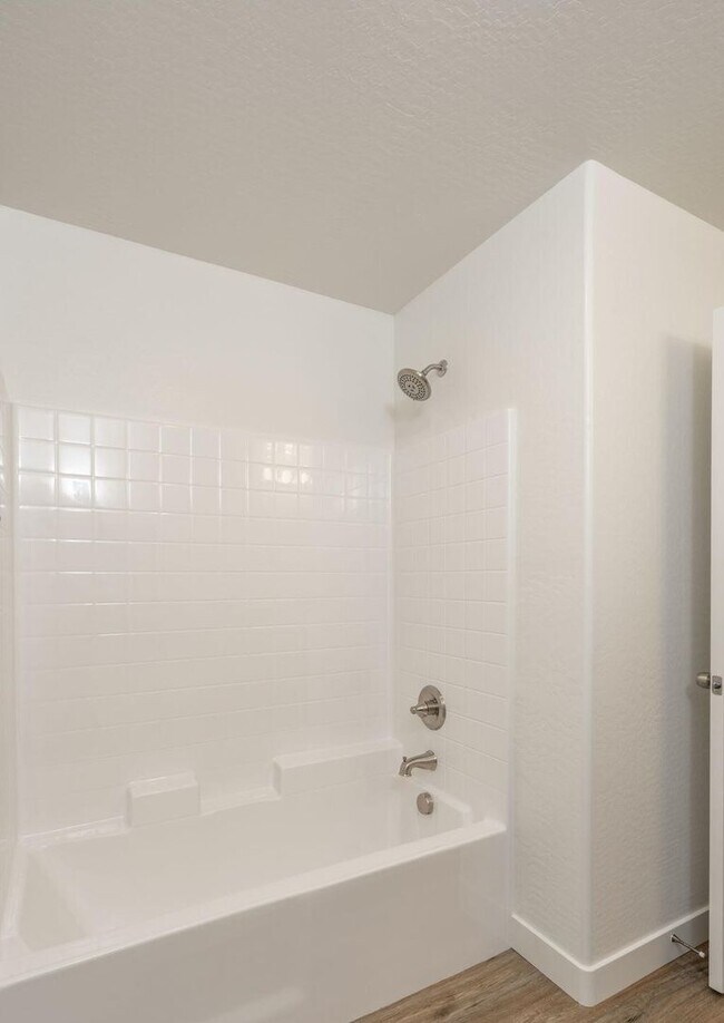 Building Photo - 7565 E Addis Ave