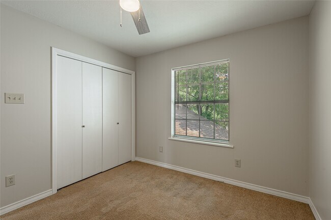 Building Photo - 1401 Ave O