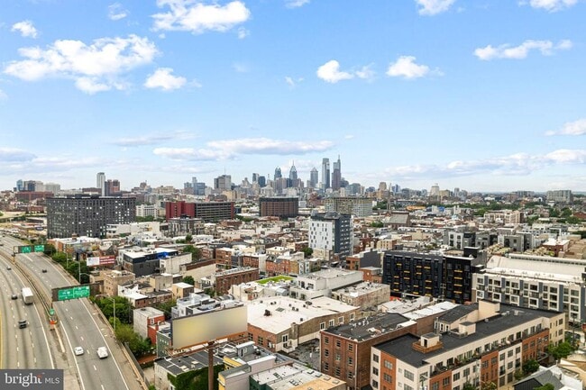 Building Photo - 810 N Hancock St