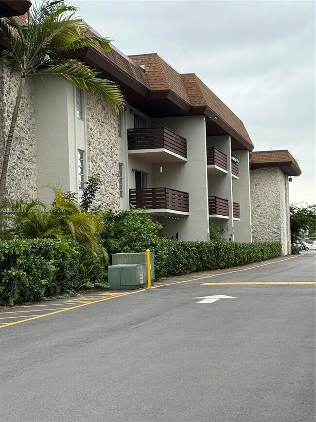 Building Photo - 7487 SW 82nd St