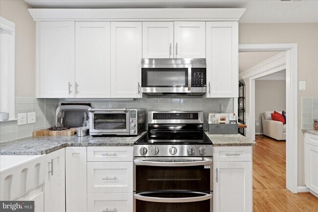 Building Photo - 911 Riva Ridge Dr