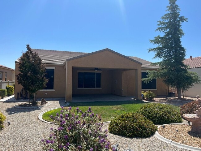 Building Photo - 3 bedroom 2 bathroom Home available in 55+...