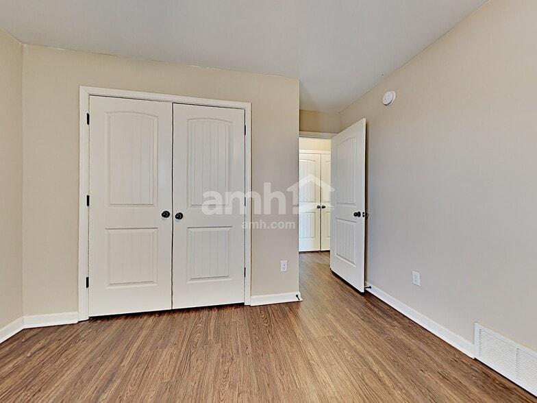 Building Photo - 1229 Carlton Ridge Dr