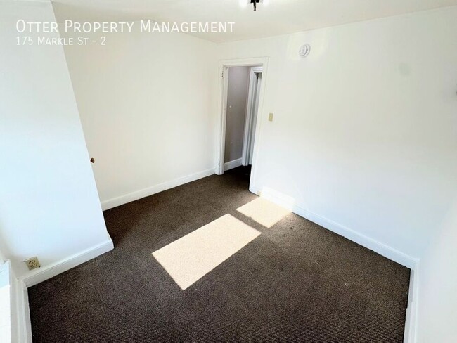 Building Photo - 3BR/2BA Spacious Manayunk Apt with Washer/...