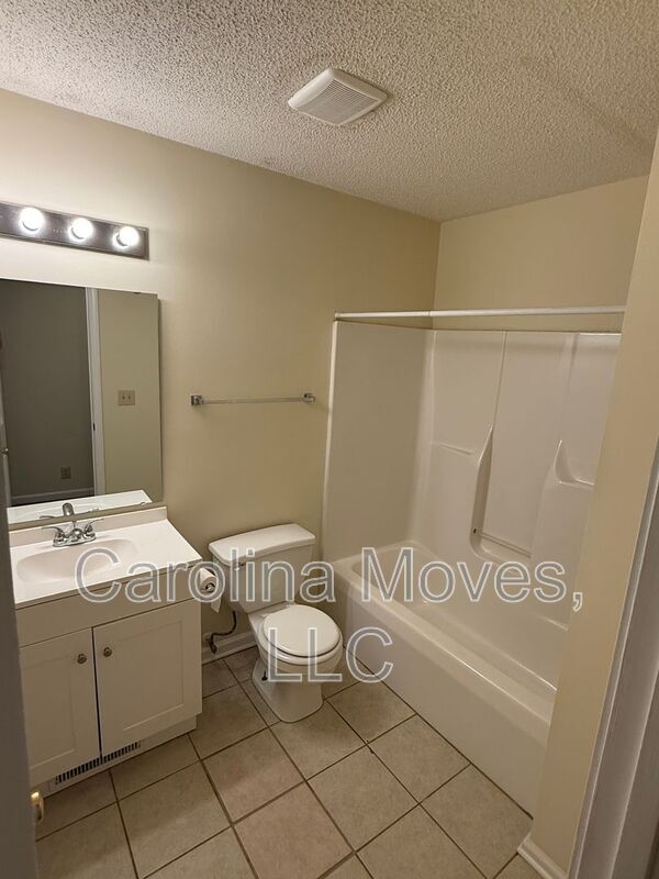 Building Photo - 58 Charterhouse Ave