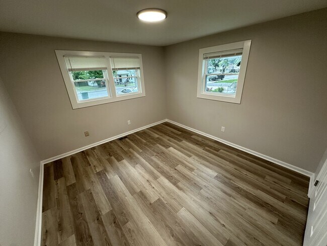 Building Photo - 116 N Tarver Ave