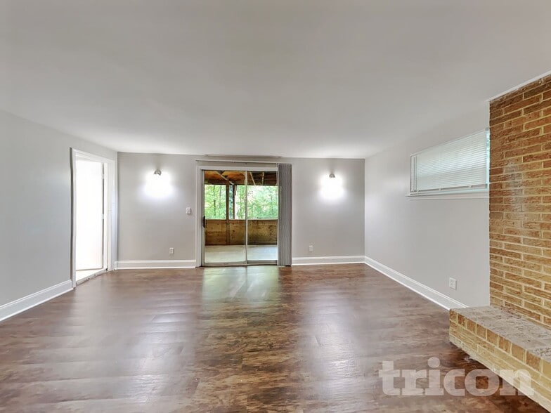Building Photo - 350 Waycross Dr