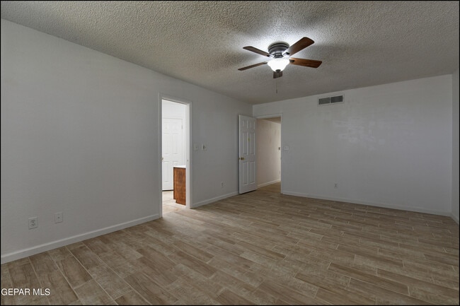 Building Photo - 829 Dulce Tierra Dr