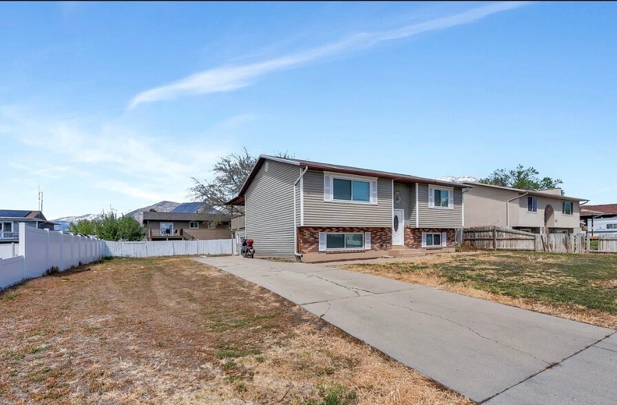 Building Photo - 1028 W 1375 N
