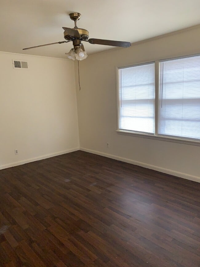 Building Photo - Cozy 2 Bedroom Apartment with 800 sqft in Jonesboro, AR - A Must-See Rental Property!