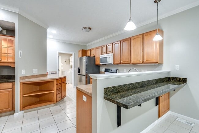 Building Photo - 2708 Wyndgate Ct