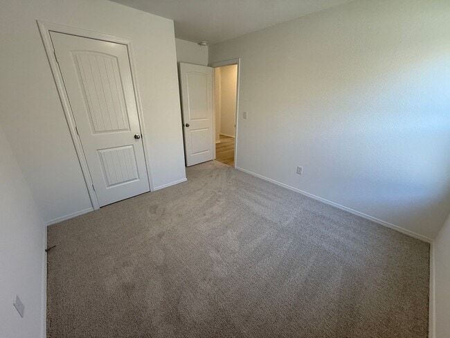 Building Photo - 10412 Marilyn Dr