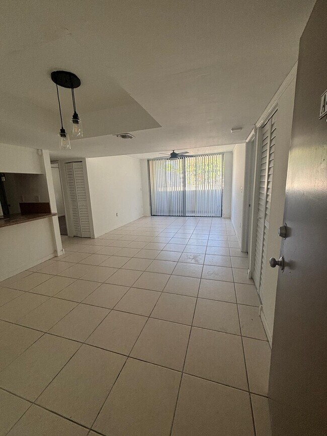 Building Photo - 8000 SW 149th Ave