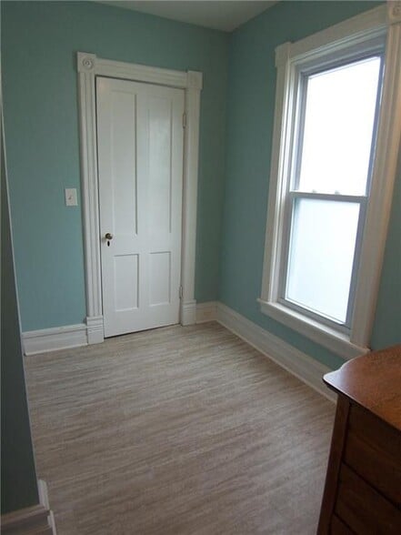 bathroom - 300 Washington Ave