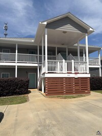 Building Photo - 506 Club Villa Court