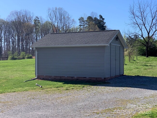 Building Photo - 619 Stirewalt Rd