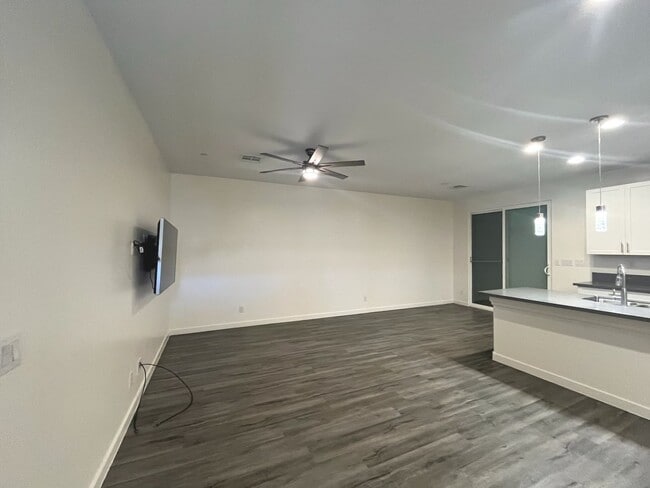 Building Photo - Single-story 1326 sq ft, townhome built in 2019 w/3 bed, 2 bath & spacious attached 2-car garage ...