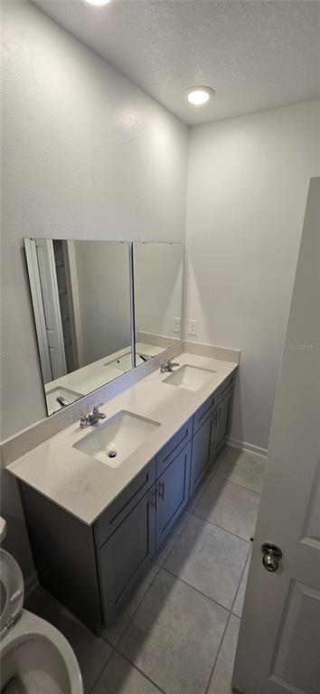 Building Photo - 1433 Deepwater Cir