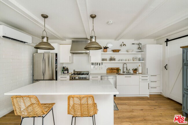 Building Photo - 26887 Sea Vista Dr