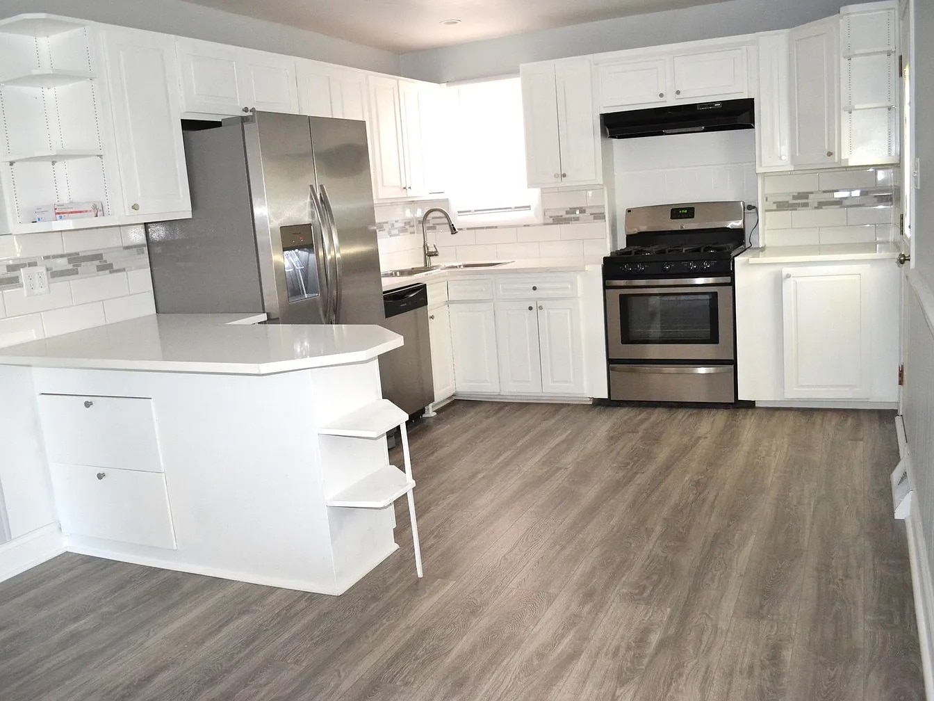 Building Photo - 623 S Pierce Ave