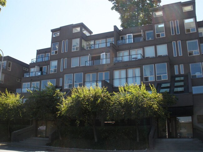 Building Photo - South Lake Union / Queen Anne Condo at The...