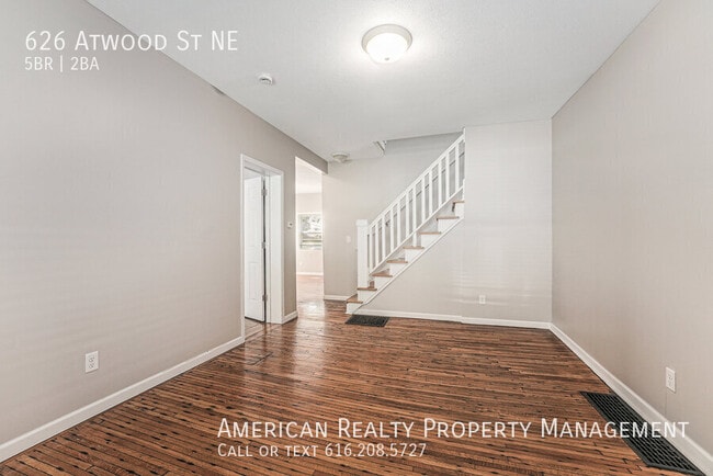 Building Photo - 626 Atwood St NE