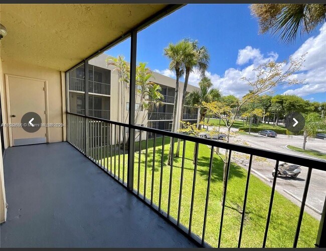 Building Photo - 8005 SW 107th Ave