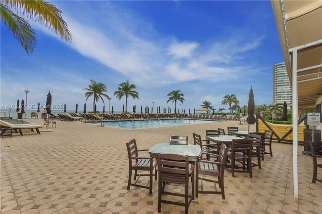 Building Photo - 1890 S Ocean Dr