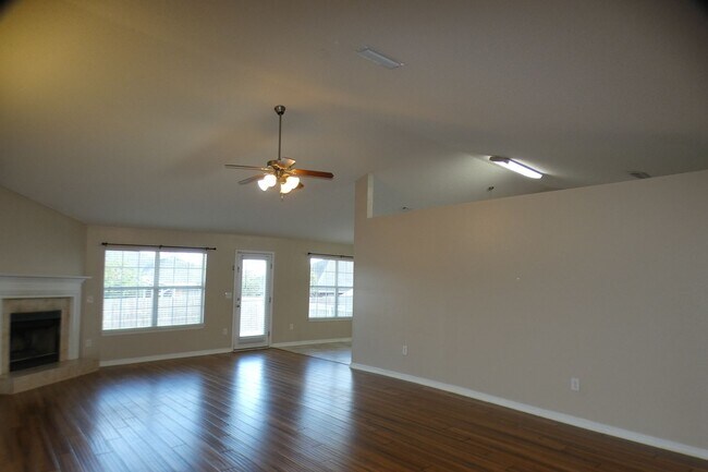 Building Photo - Spacious 4-Bedroom All Brick Home