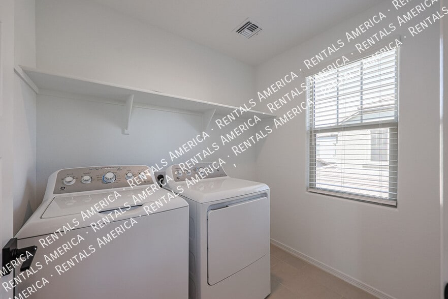 Building Photo - 3768 N 99th Dr