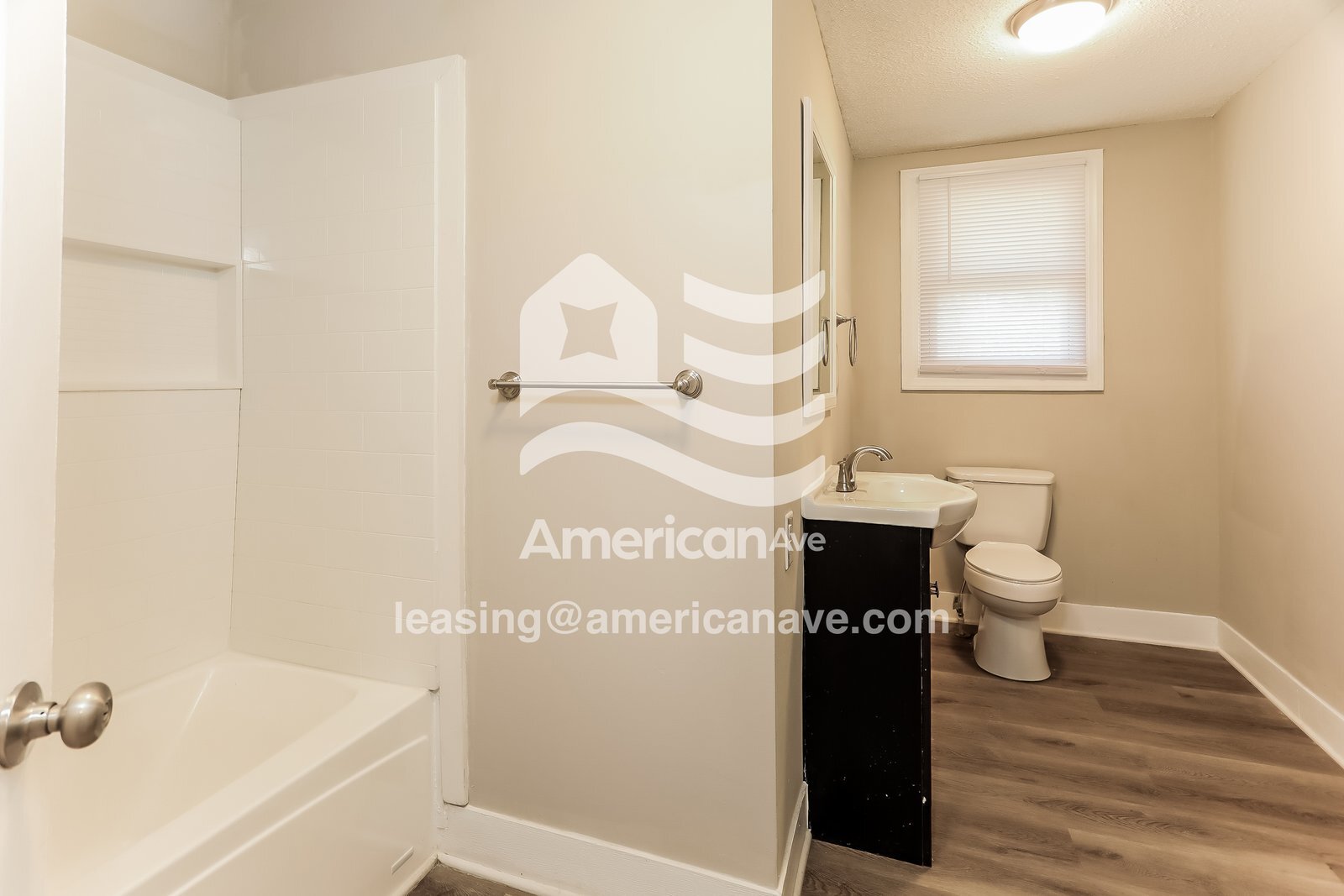 Building Photo - 432 6th Ave SW