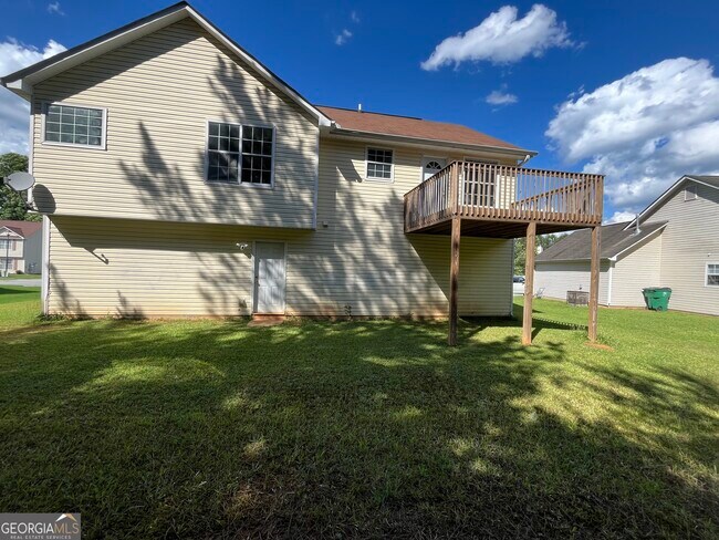 Building Photo - 506 Rosewood Cir
