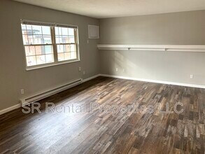 Building Photo - 231 Maxwell St