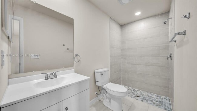 Building Photo - 1417 Academy Blvd