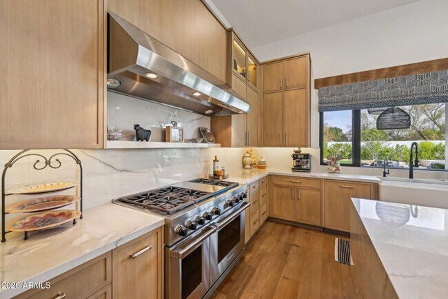 Building Photo - 9899 N 79th Way