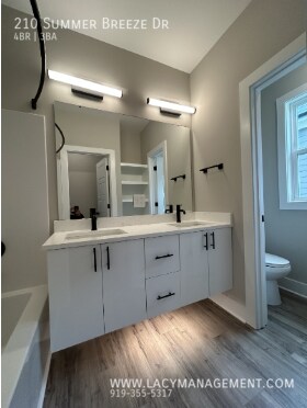 Building Photo - 210 Summer Breeze Dr