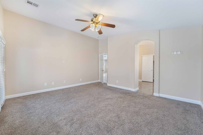 Building Photo - Gorgeous Mountains Edge Pool Home For Rent !