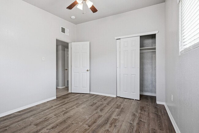 Building Photo - Super Cute 3 Bedroom 2 Bath Home!