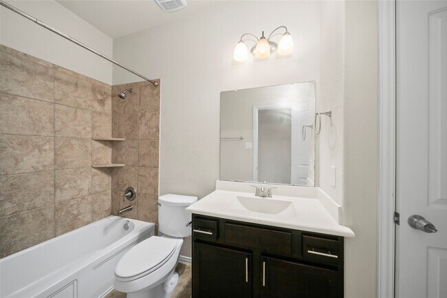 Building Photo - 6818 Rambling Manor Ct