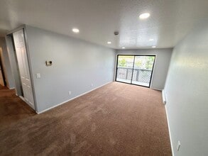 Building Photo - 2 Bed 2 Bath Condo in San Pablo - AVAILABLE NOW!!