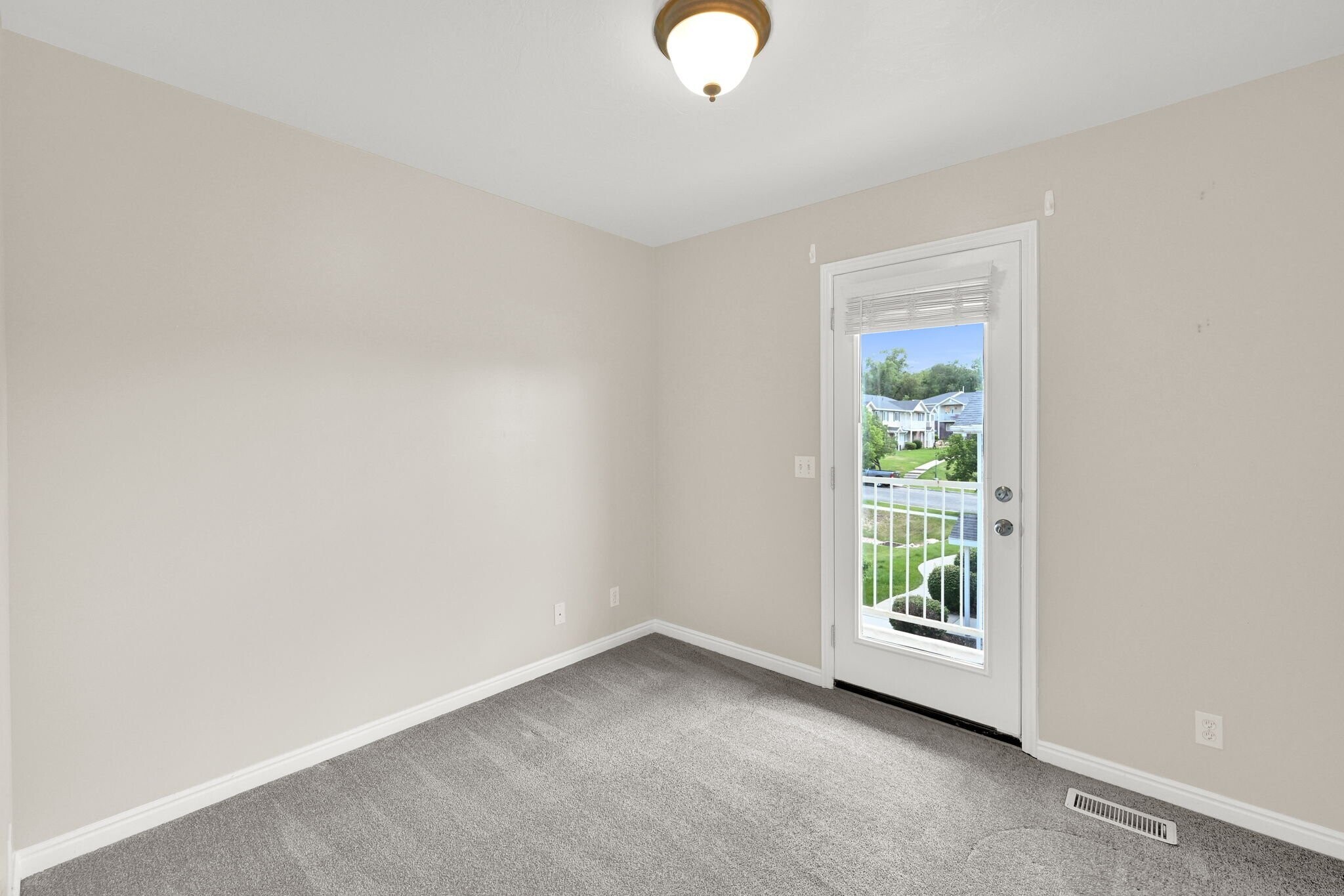 Building Photo - 3117 Van Buren Ave