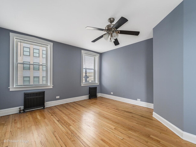 Building Photo - 2013 W North Ave