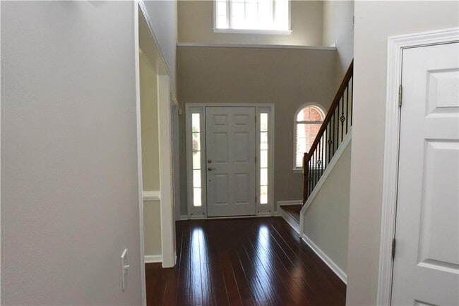 Building Photo - 12720 Morningpark Cir