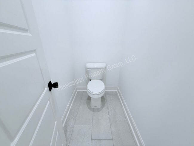 Building Photo - 4BR/4.5BA For Rent