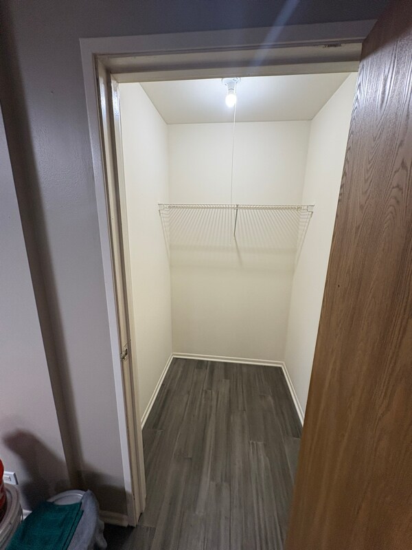 Building Photo - 1324 Geneva Dr