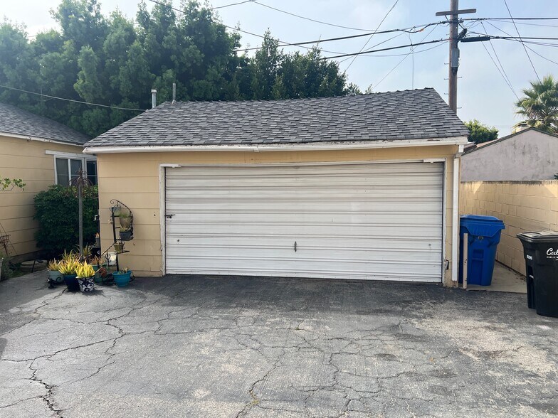 Building Photo - 3841 Westwood Blvd